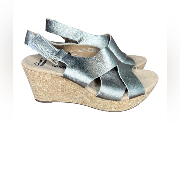 Clarks Annadel Eirwyn Wedge Sandals color silver Women's size 6.5 preloved - Picture 5 of 8